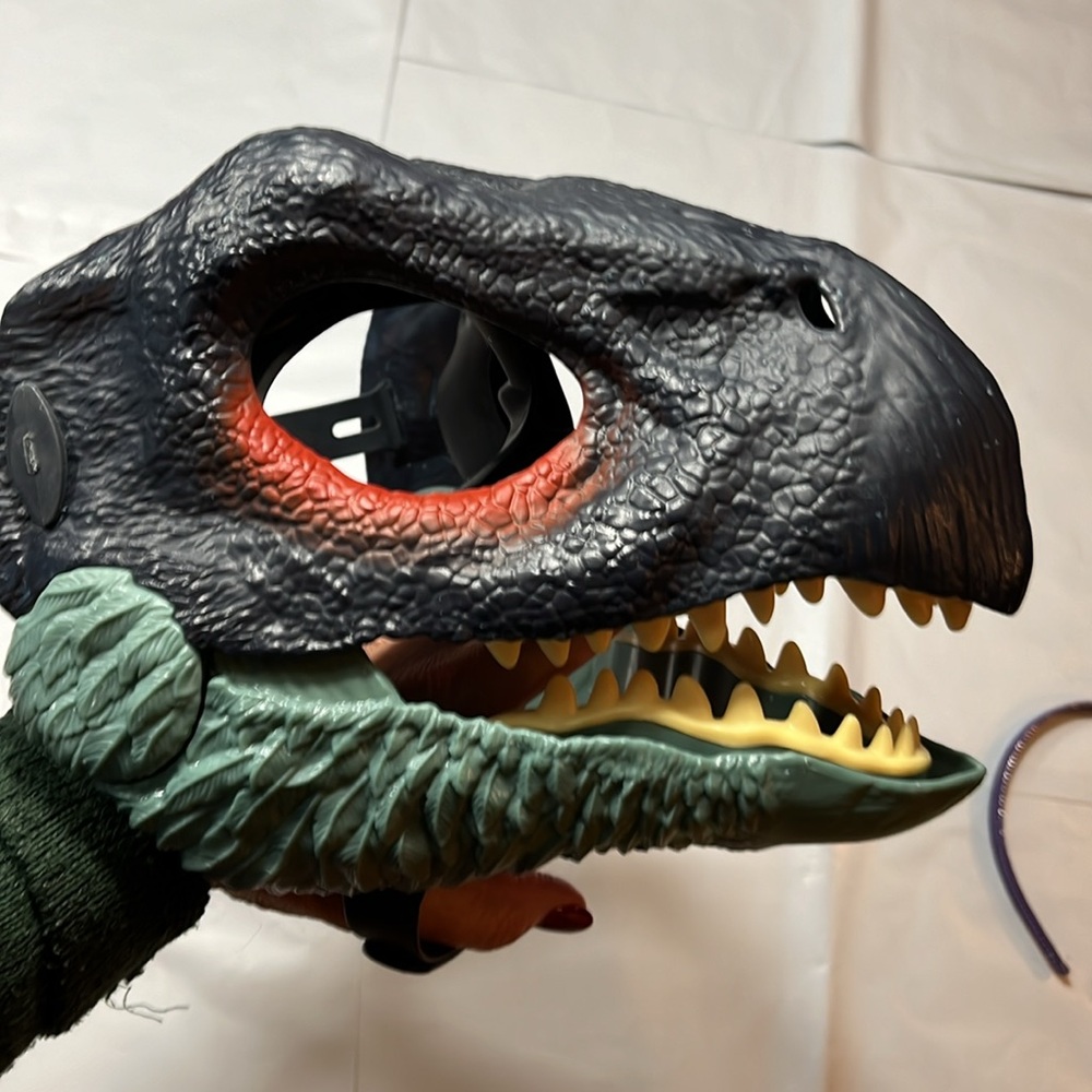 DINOSAUR MASK SCARY TEETH Mattel GWY33 Jurassic World Dominion Therizinosaurus